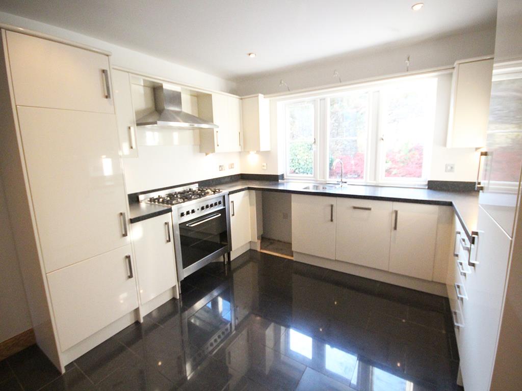 2 bedroom apartment For Sale in Foulridge, Colne - IMG_0283.jpg